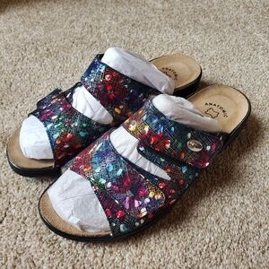 Flexus Bellasa Womens Slide Sandal. Size 8.5 (40)